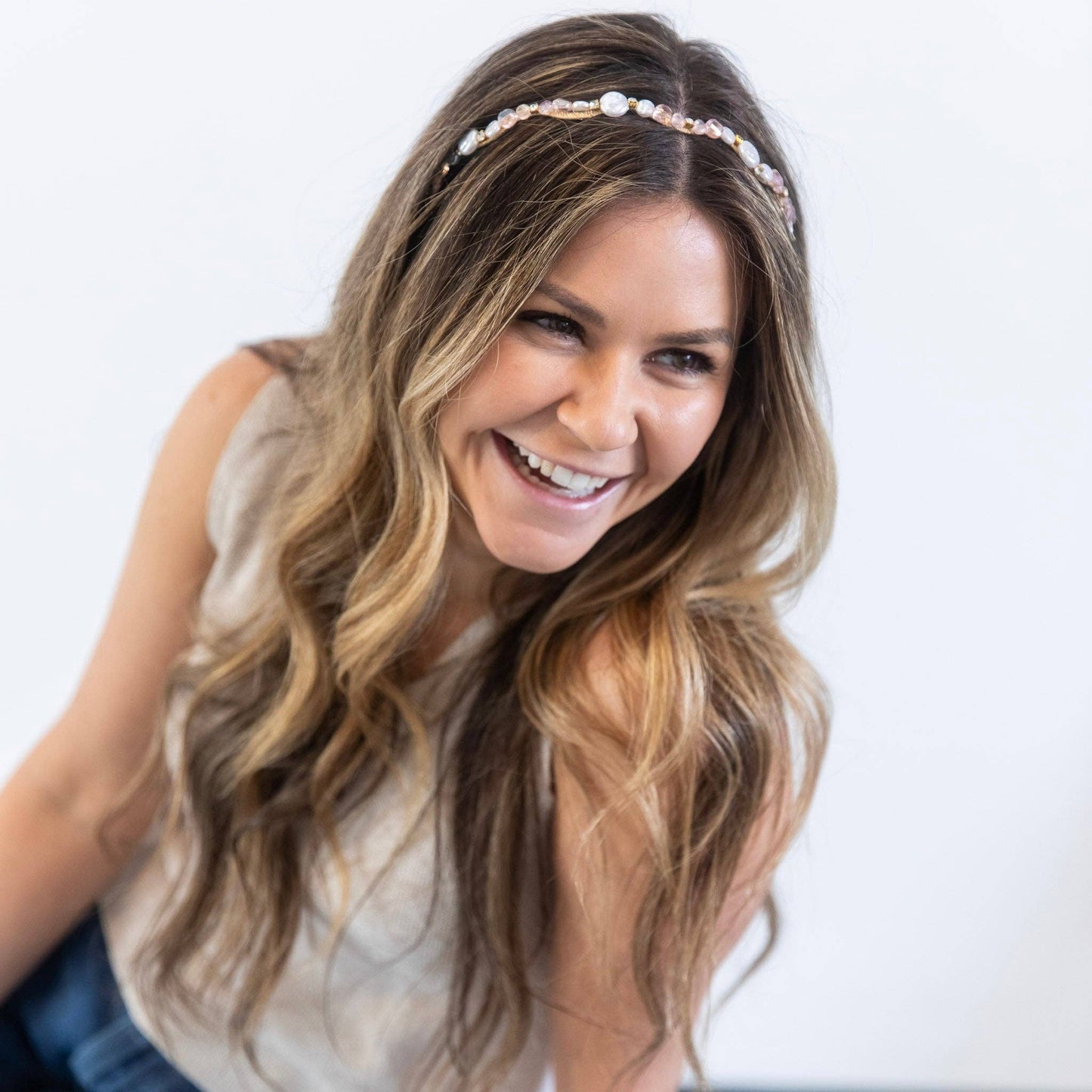 Wavy Oyster Pearl Headband - Pink