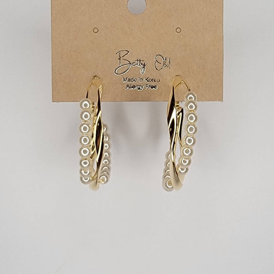 BETTYOH INC - PEARL DECORATED CRISS CROSS GOLD HOOP EARRINGS.
