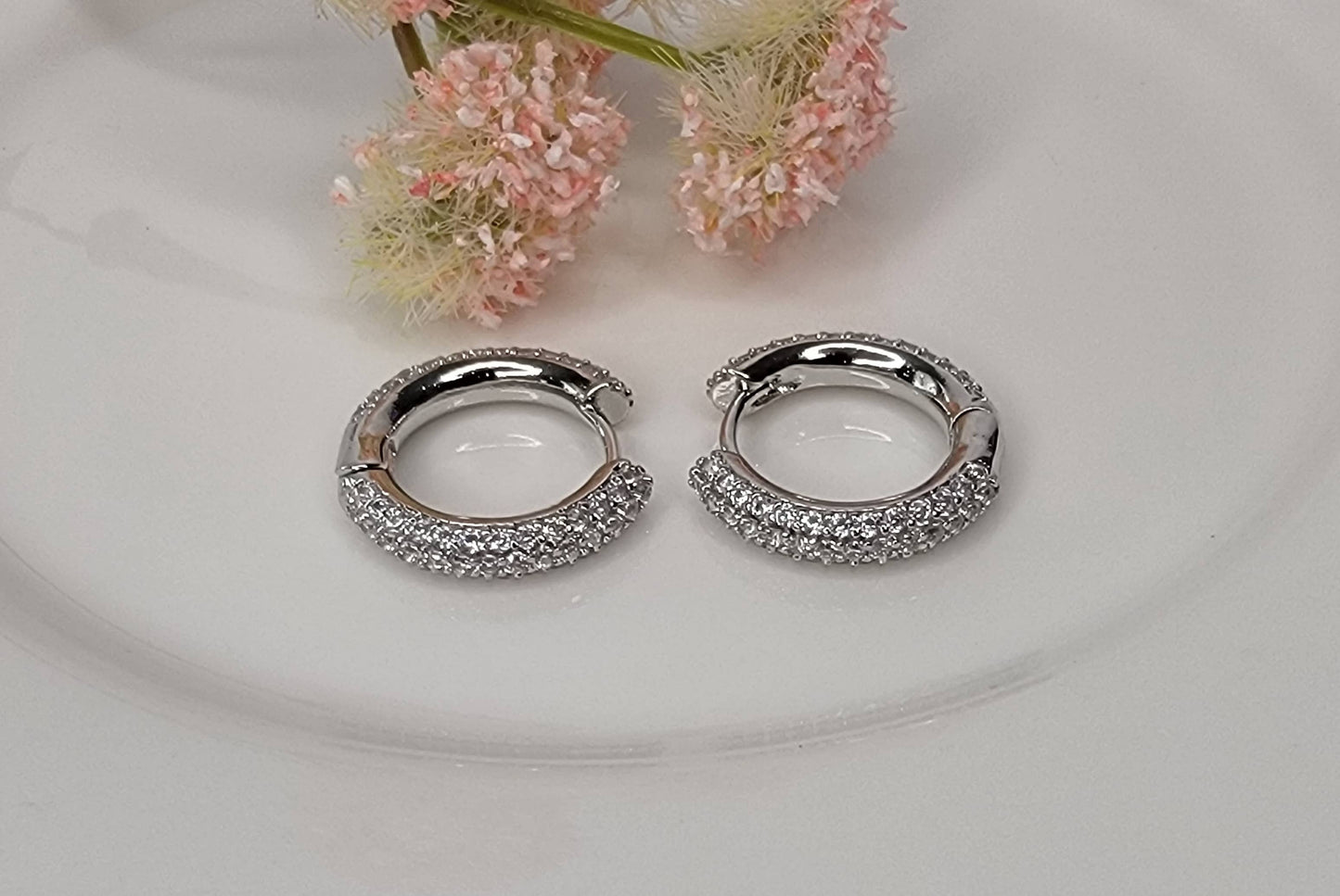 BETTYOH INC - CLICKER EARRINGS.