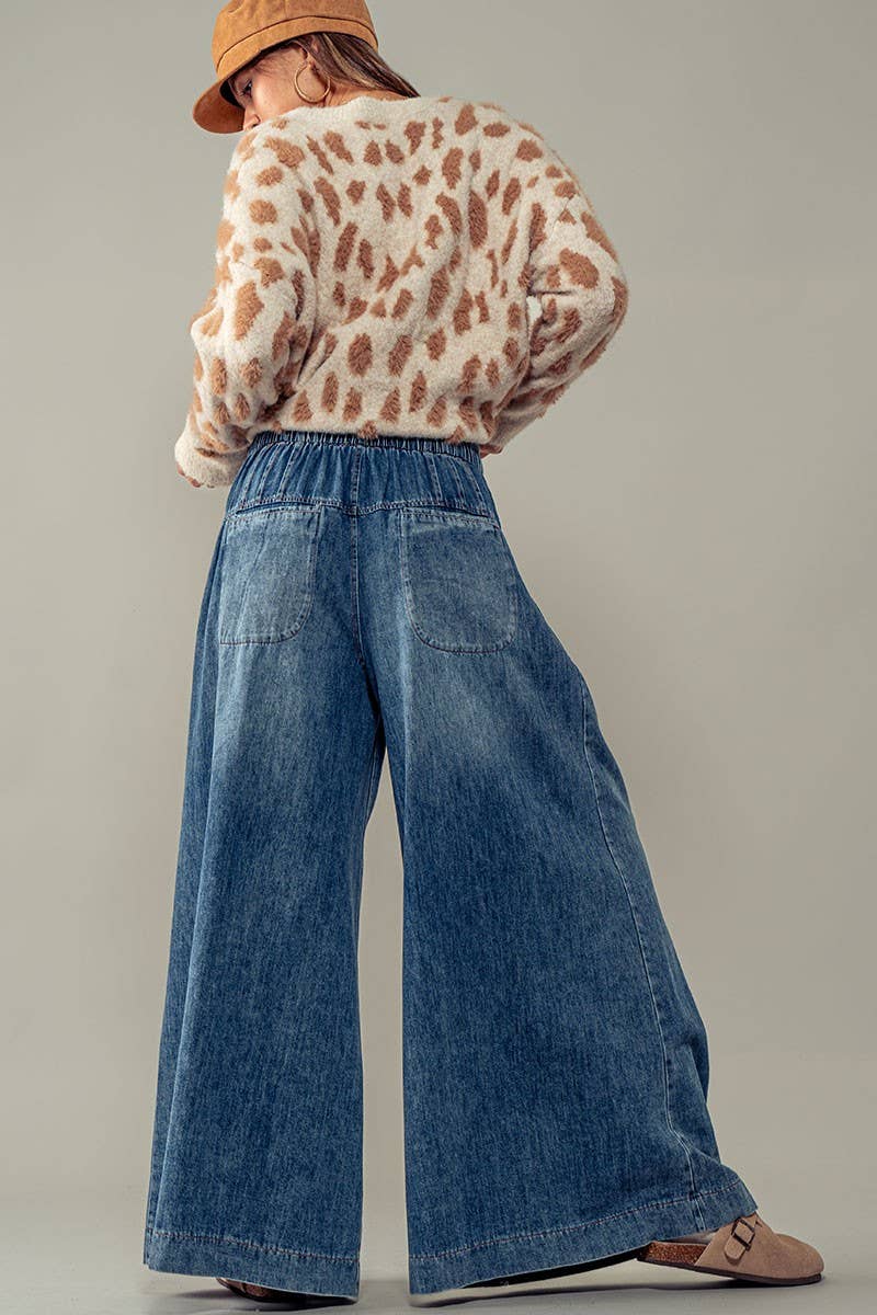 Pleated Wide-Leg Pants