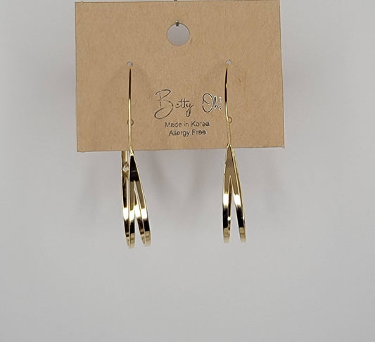 BETTYOH INC - HOOP EARRINGS.