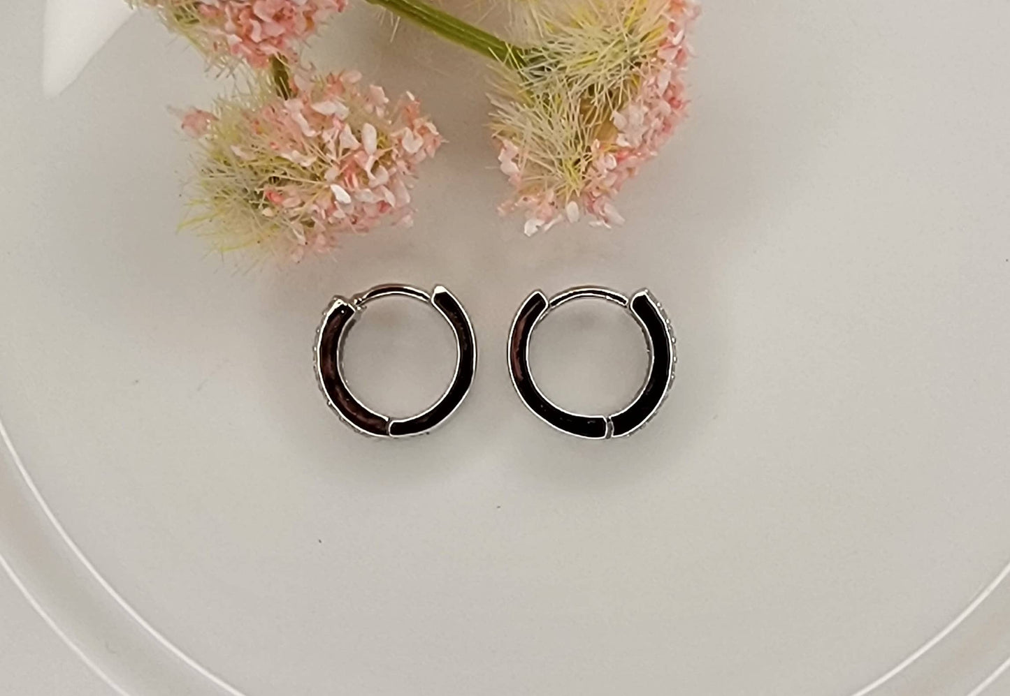 BETTYOH INC - CZ SMALL CLICKER EARRINGS.